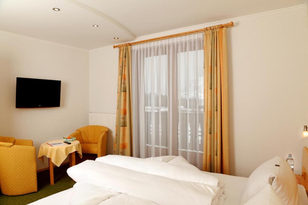 Hotel Garni Burger Sankt Jakob in Defereggen Habitación foto