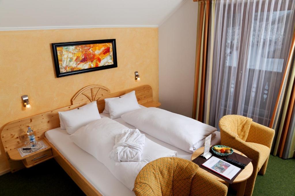 Hotel Garni Burger Sankt Jakob in Defereggen Habitación foto
